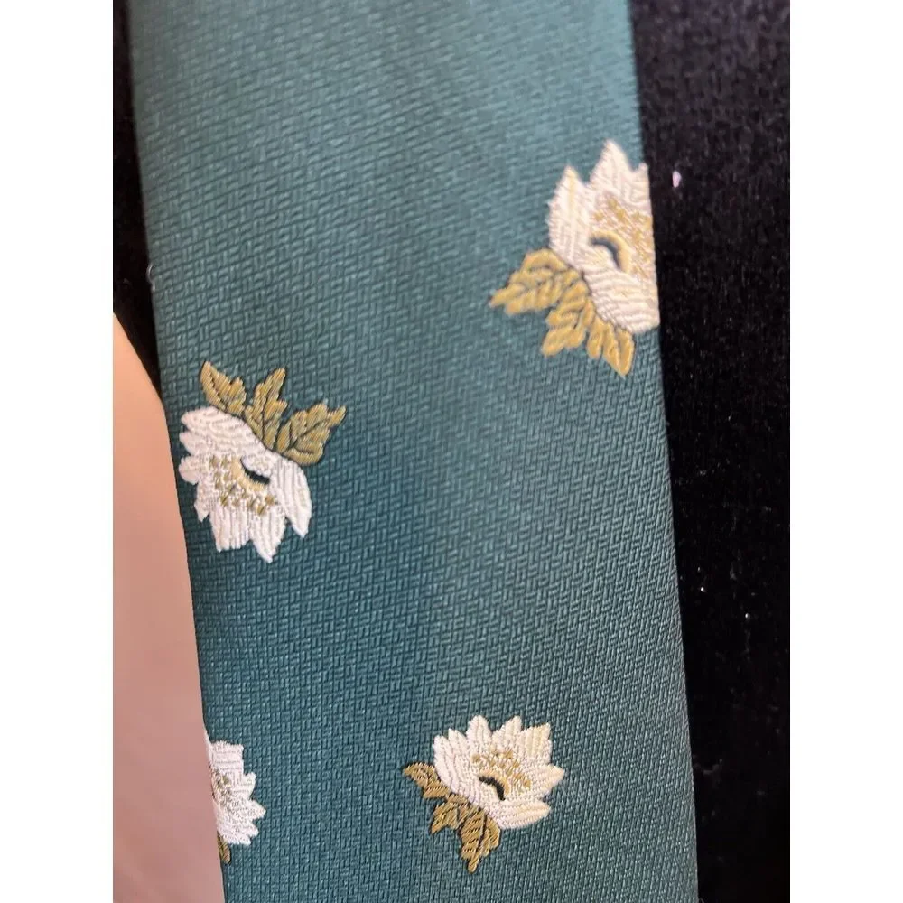 Beau Trammel Tie Vintage Gentry Flowers Butterfly Five Lines‎